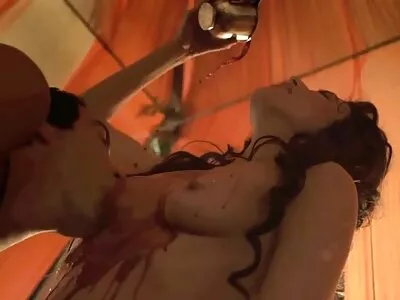 Русокоса азиатска красавица lelki sex с дълбоко гърло и прецакване на лицето