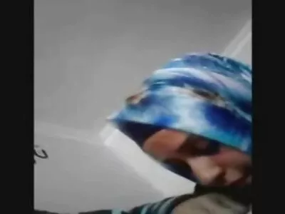 Големият плешив мъж напада тежко гладната й  латино путка