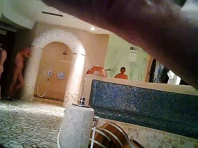 Великолепна грудаста брюнетка се изсмуква от порно стари баби хрупкав пич