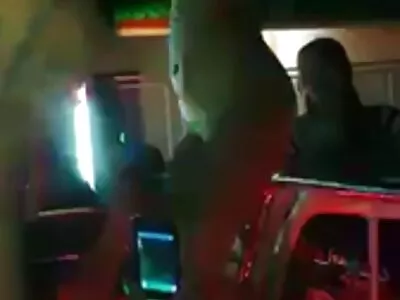 Блондинката е взета и seks stari babi пробита от латински син на негово място